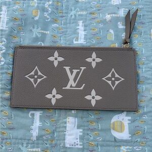 Louis Vuitton Felicie Zippy Insert (PRICE FIRM)